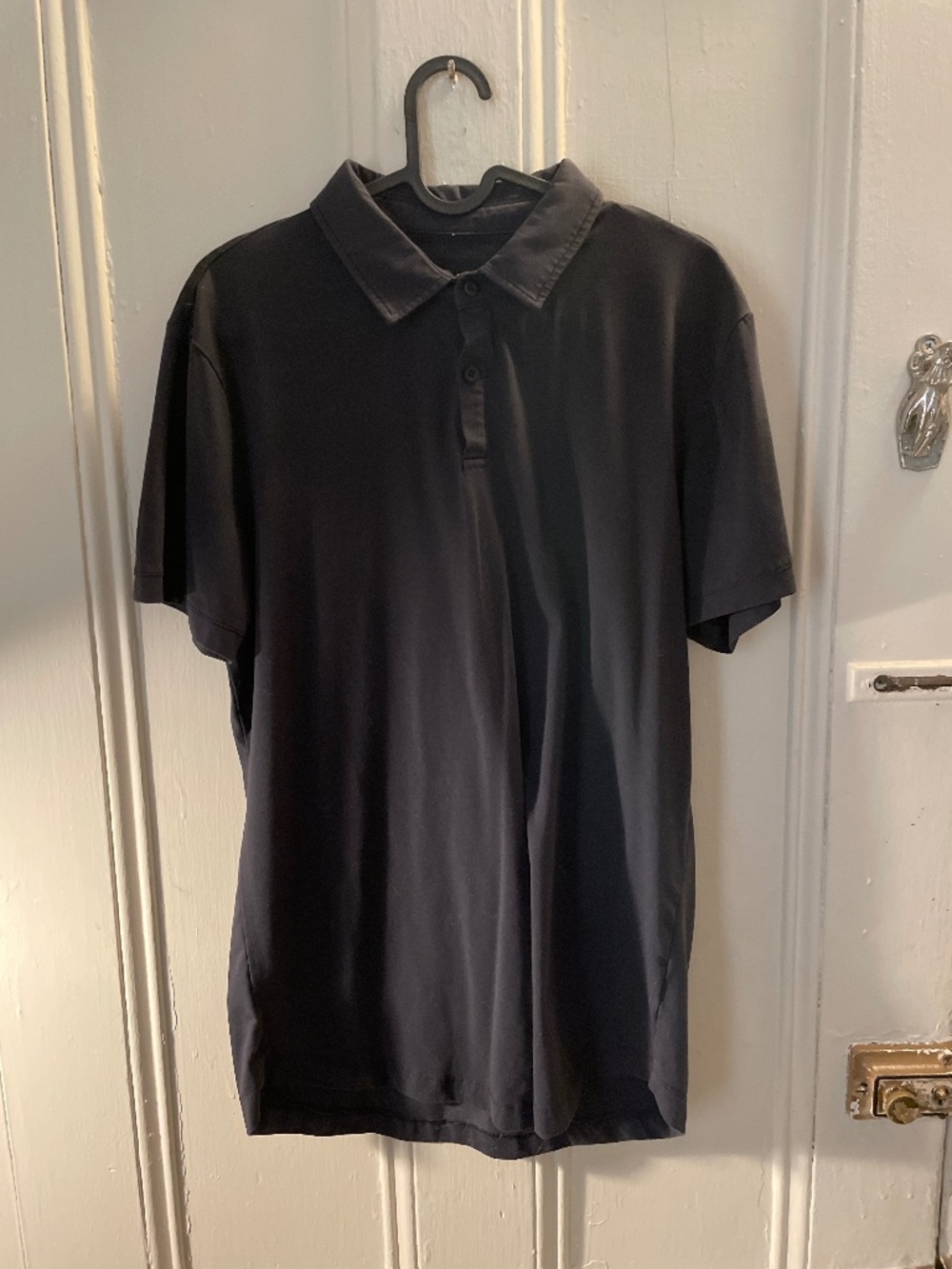 Cuts clothing curve hem polo